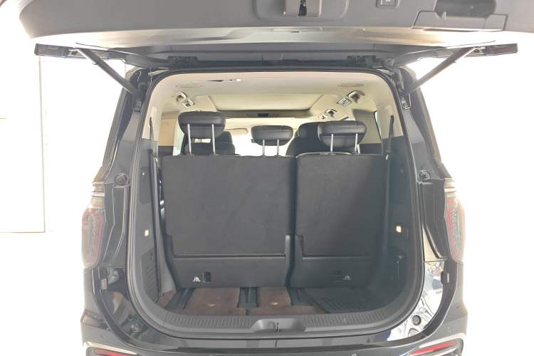 Used Hongqi HQ9 2023 2.0T Smart Connect Flagship Edition Trunk