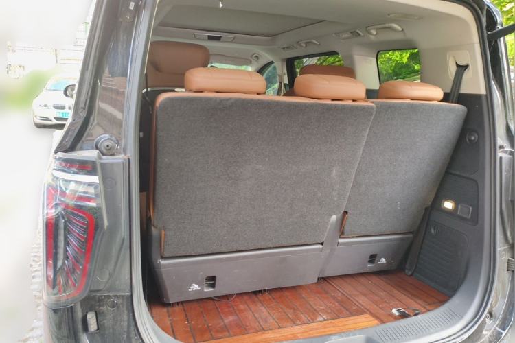 Used Hongqi HQ9 2023 2.0T Smart Connect Flagship Edition Trunk