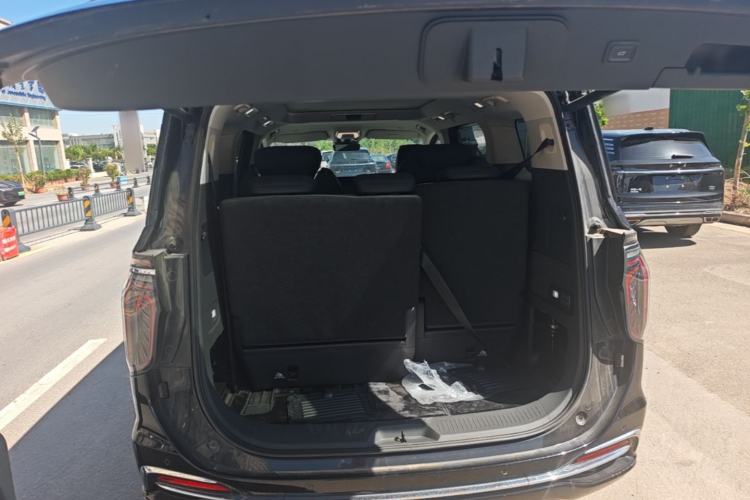Used Hongqi HQ9 2023 2.0T Smart Connect Flagship Edition Trunk