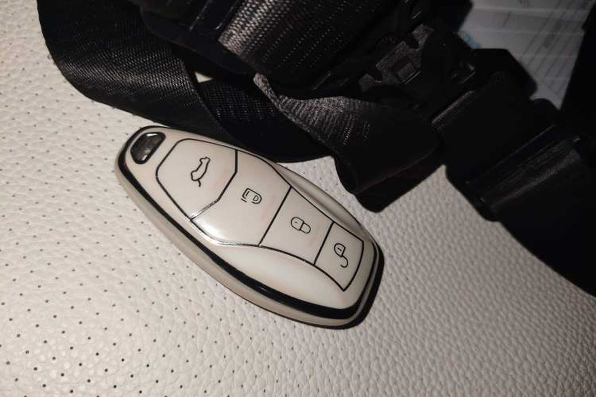 Used Hongqi HQ9 2023 2.0T Smart Connect Flagship Edition Vehicle Key
