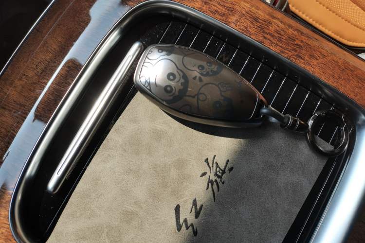 Used Hongqi HQ9 2023 2.0T Smart Connect Flagship Edition Vehicle Key