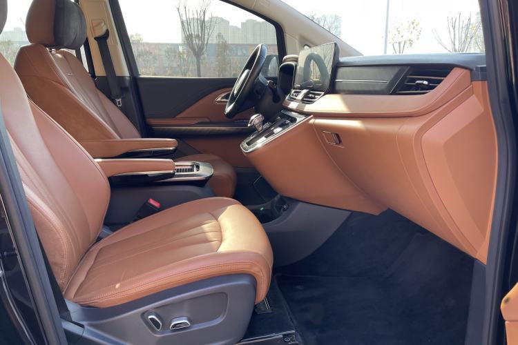 Used Hongqi HQ9 2023 2.0T Smart Connect Flagship Edition Interior 8