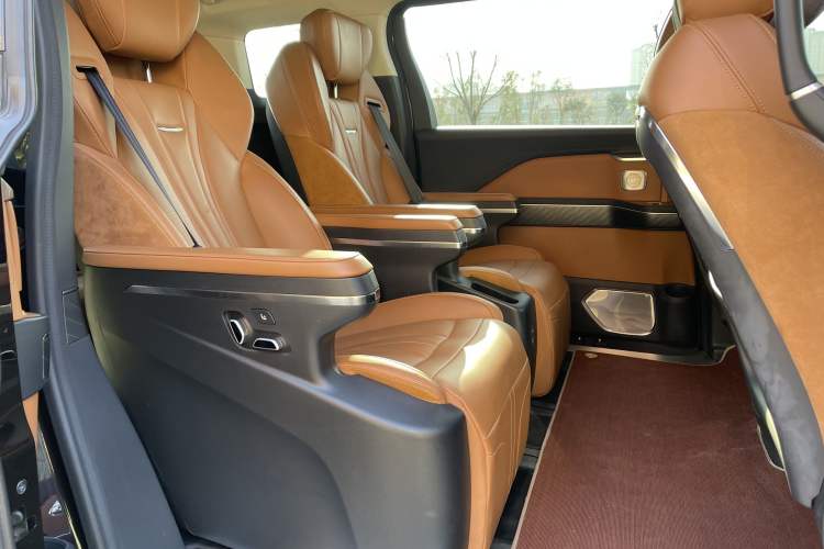 Used Hongqi HQ9 2023 2.0T Smart Connect Flagship Edition Interior 9