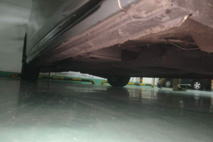 Used Hongqi HQ9 2023 2.0T Smart Connect Flagship Edition Chassis Front Right