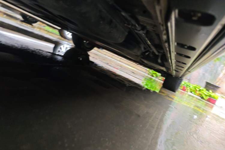 Used Hongqi HQ9 2023 2.0T Smart Connect Flagship Edition Chassis Rear Right