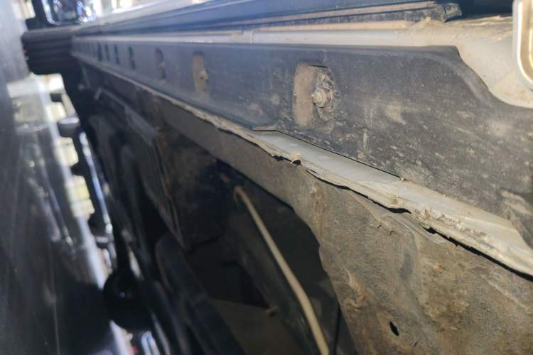 Used Hongqi HQ9 2023 2.0T Smart Connect Flagship Edition Right Side Sill