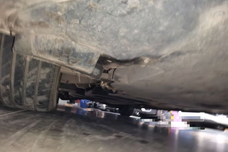 Used Hongqi HQ9 2023 2.0T Smart Connect Flagship Edition Chassis Front Right