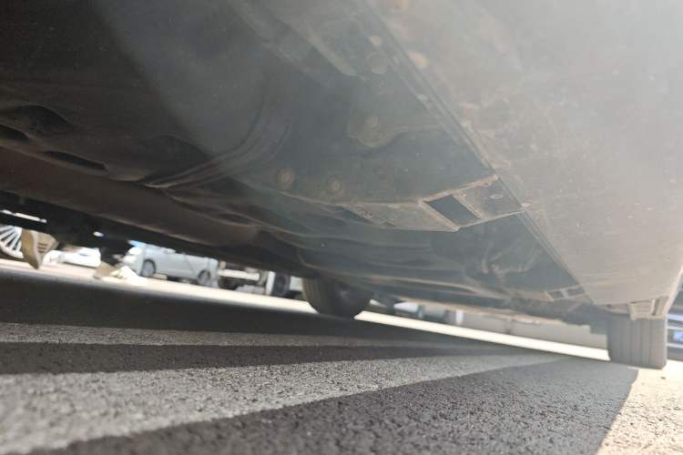 Used Hongqi HQ9 2023 2.0T Smart Connect Flagship Edition Chassis Rear Right