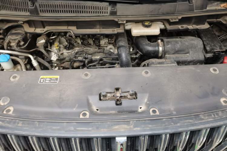 Used Hongqi HQ9 2023 2.0T Smart Connect Flagship Edition Engine Bay