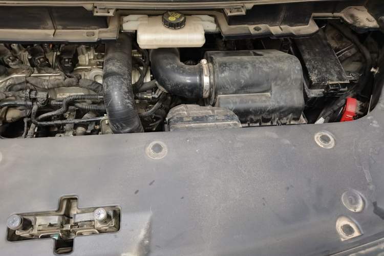 Used Hongqi HQ9 2023 2.0T Smart Connect Flagship Edition Engine Bay Left