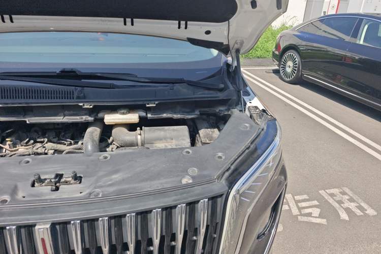 Used Hongqi HQ9 2023 2.0T Smart Connect Flagship Edition Engine Bay Left