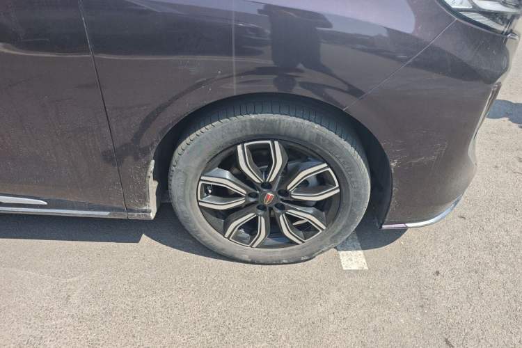 Used Hongqi HQ9 2023 2.0T Smart Connect Flagship Edition Right Front Wheel Hub