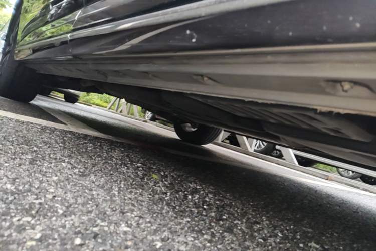 Used Hongqi HQ9 2023 2.0T Smart Connect Flagship Edition Chassis Front Right