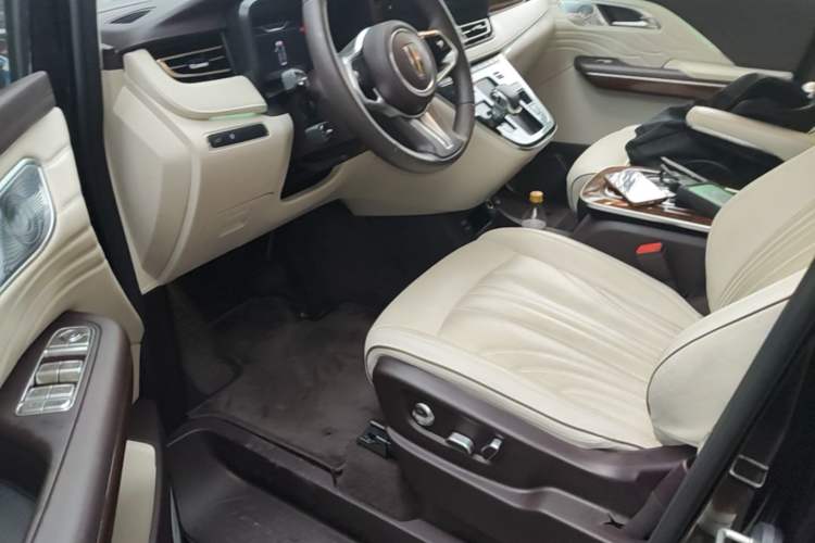 Used Hongqi HQ9 2023 2.0T Smart Connect Flagship Edition Driver Seat