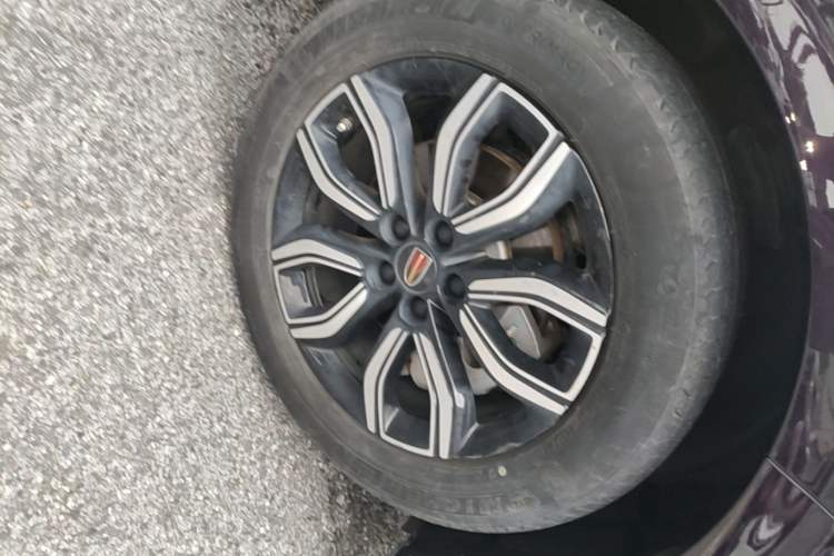 Used Hongqi HQ9 2023 2.0T Smart Connect Flagship Edition Right Front Wheel Hub