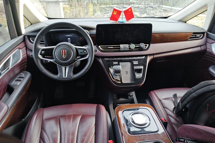 Used Hongqi HQ9 2023 2.0T Smart Connect Flagship Edition Center Console