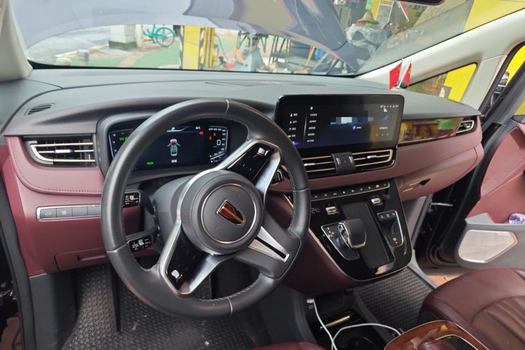 Used Hongqi HQ9 2023 2.0T Smart Connect Flagship Edition Center Console