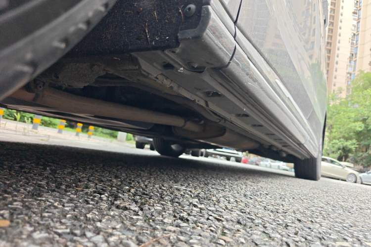Used Hongqi HQ9 2023 2.0T Smart Connect Flagship Edition Chassis Front Left