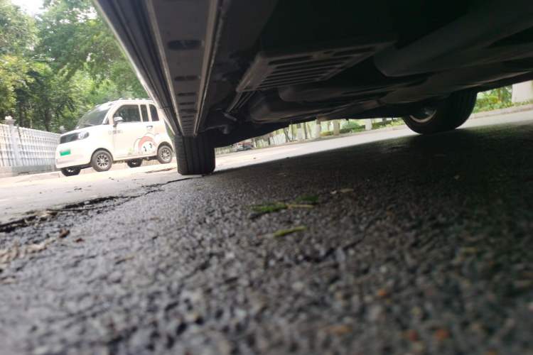 Used Hongqi HQ9 2023 2.0T Smart Connect Flagship Edition Chassis Front Right