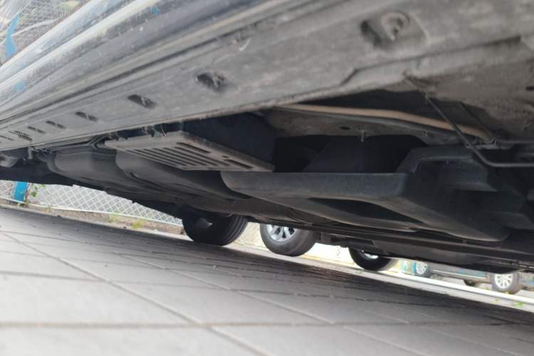 Used Hongqi HQ9 2023 2.0T Smart Connect Flagship Edition Chassis Front Right