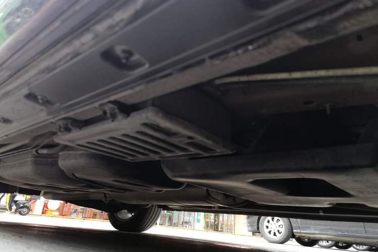Used Hongqi HQ9 2023 2.0T Smart Connect Flagship Edition Chassis Front Right