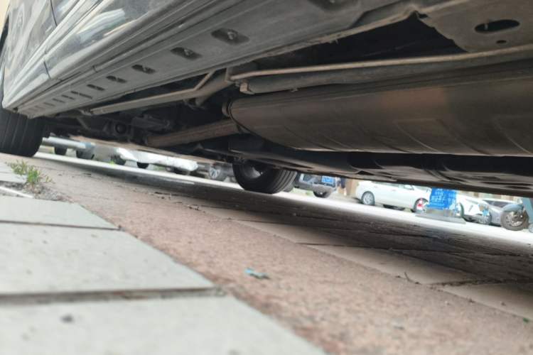 Used Hongqi HQ9 2023 2.0T Smart Connect Flagship Edition Chassis Rear Left