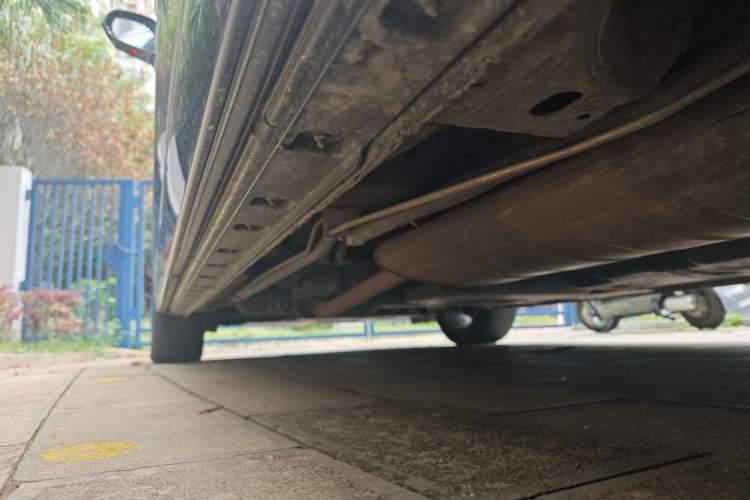 Used Hongqi HQ9 2023 2.0T Smart Connect Flagship Edition Chassis Rear Left