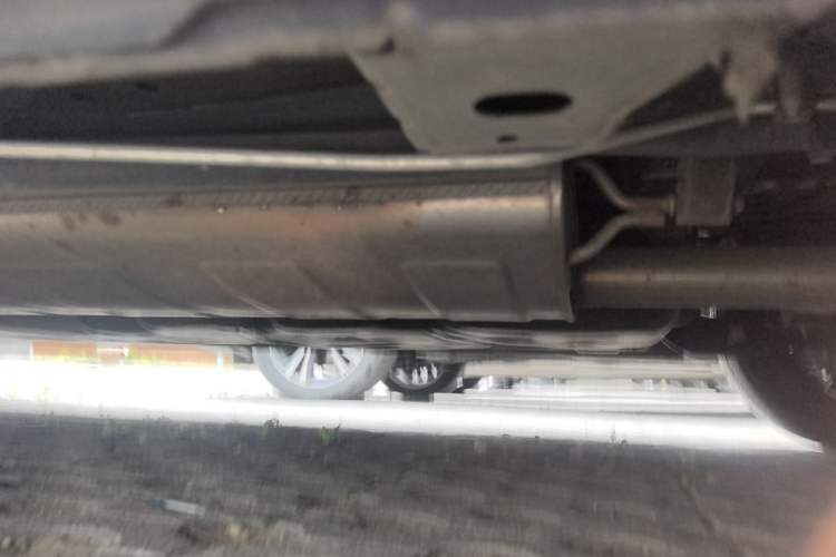 Used Hongqi HQ9 2023 2.0T Smart Connect Flagship Edition Chassis Rear Left