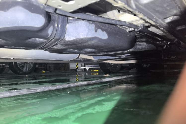 Used Hongqi HQ9 2023 2.0T Smart Connect Flagship Edition Chassis Rear Right