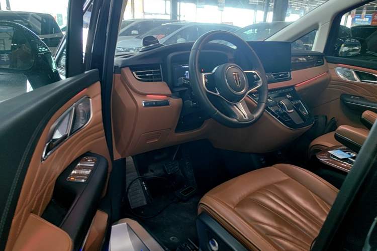 Used Hongqi HQ9 2023 2.0T Smart Connect Flagship Edition Driver Seat
