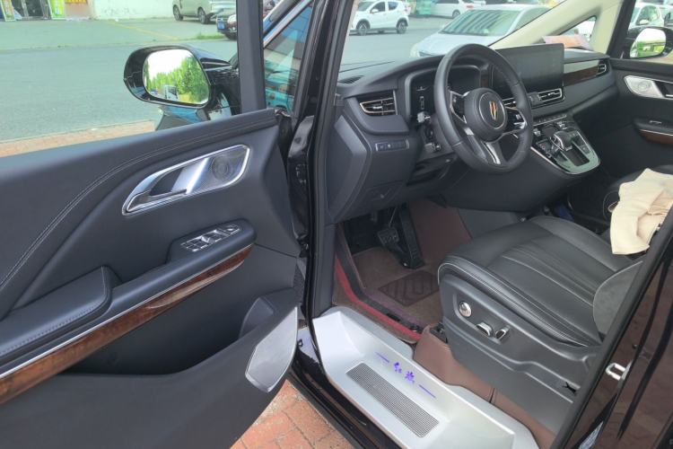 Used Hongqi HQ9 2023 2.0T Smart Connect Flagship Edition Driver Seat