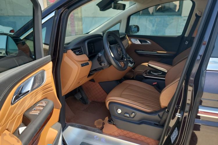 Used Hongqi HQ9 2023 2.0T Smart Connect Flagship Edition Driver Seat