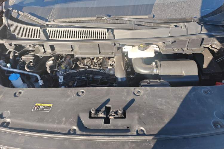 Used Hongqi HQ9 2023 2.0T Smart Connect Flagship Edition Engine Bay