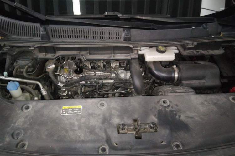 Used Hongqi HQ9 2023 2.0T Smart Connect Flagship Edition Engine Bay