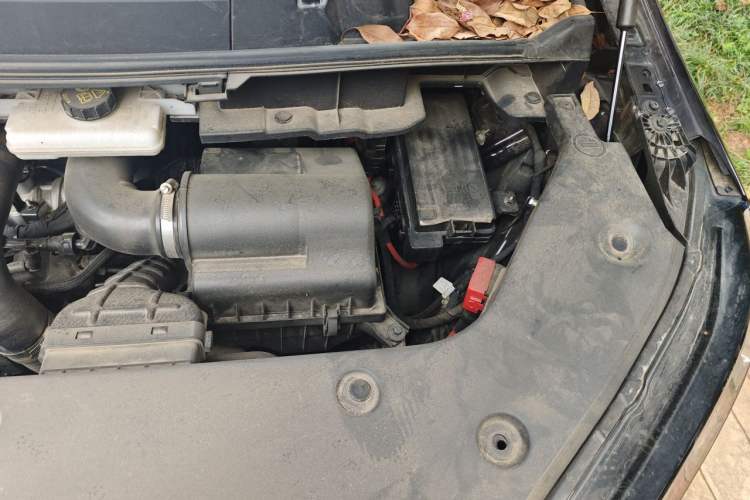 Used Hongqi HQ9 2023 2.0T Smart Connect Flagship Edition Engine Bay Left
