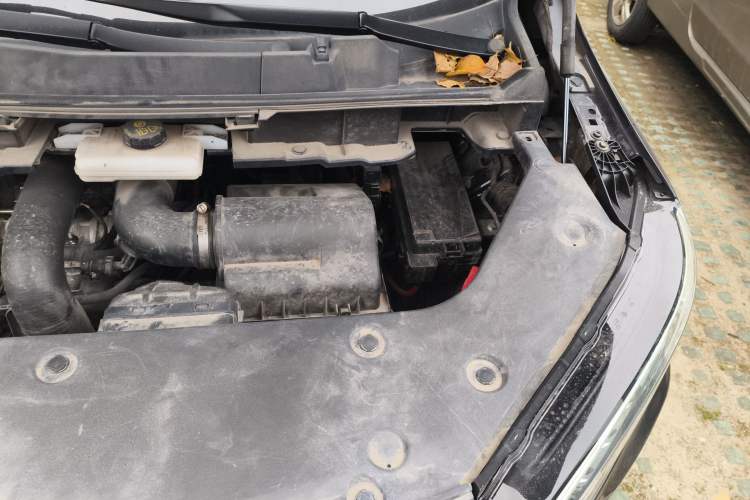 Used Hongqi HQ9 2023 2.0T Smart Connect Flagship Edition Engine Bay Left