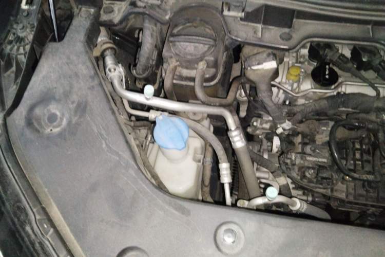 Used Hongqi HQ9 2023 2.0T Smart Connect Flagship Edition Engine Bay Right