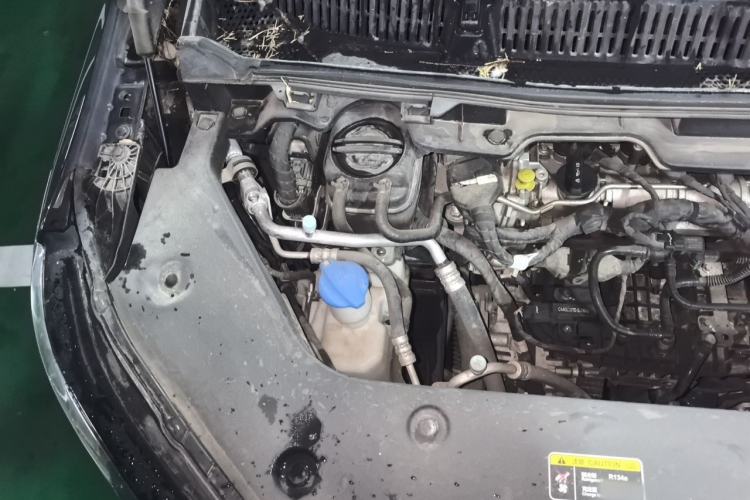 Used Hongqi HQ9 2023 2.0T Smart Connect Flagship Edition Engine Bay Right