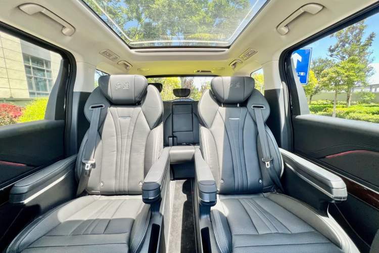 Used Hongqi HQ9 2023 2.0T Smart Connect Flagship Edition Exterior 7