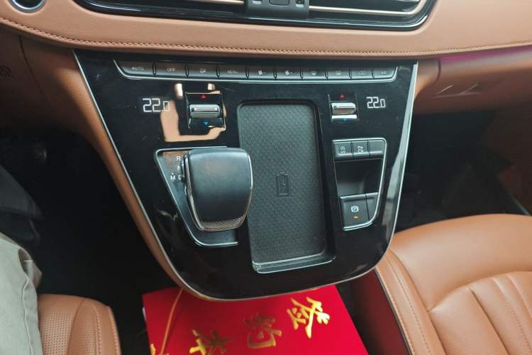 Used Hongqi HQ9 2023 2.0T Smart Connect Flagship Edition Gear Lever