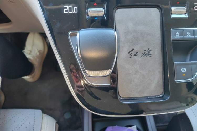 Used Hongqi HQ9 2023 2.0T Smart Connect Flagship Edition Gear Lever