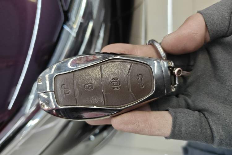 Used Hongqi HQ9 2023 2.0T Smart Connect Flagship Edition Interior 1