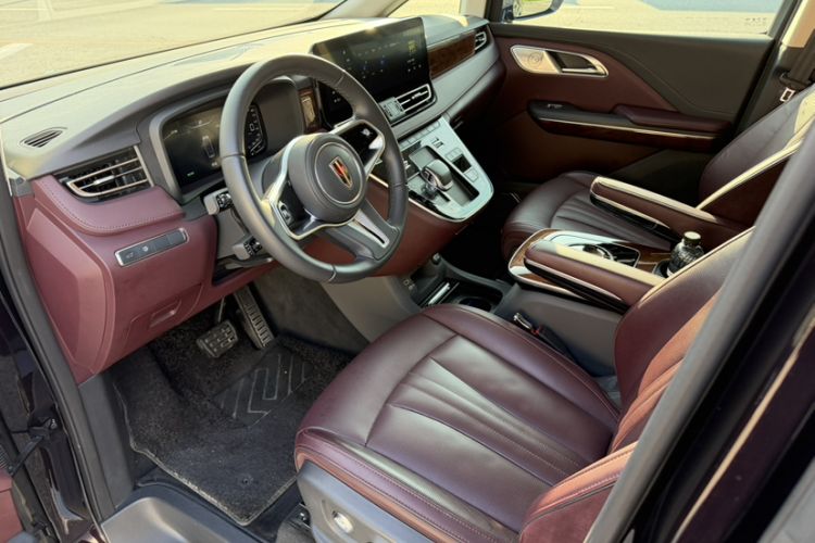 Used Hongqi HQ9 2023 2.0T Smart Connect Flagship Edition Interior 1