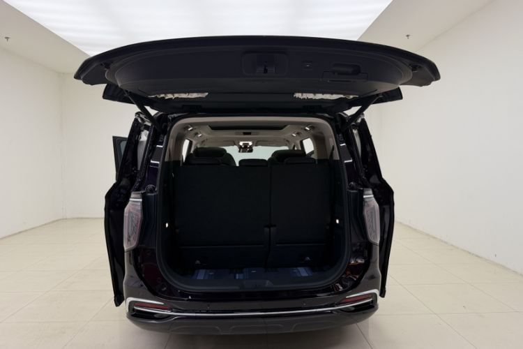 Used Hongqi HQ9 2023 2.0T Smart Connect Flagship Edition Interior 10