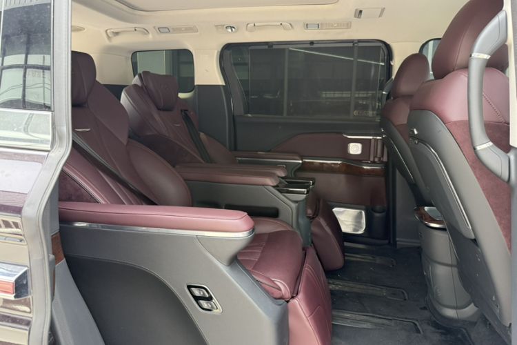 Used Hongqi HQ9 2023 2.0T Smart Connect Flagship Edition Interior 10