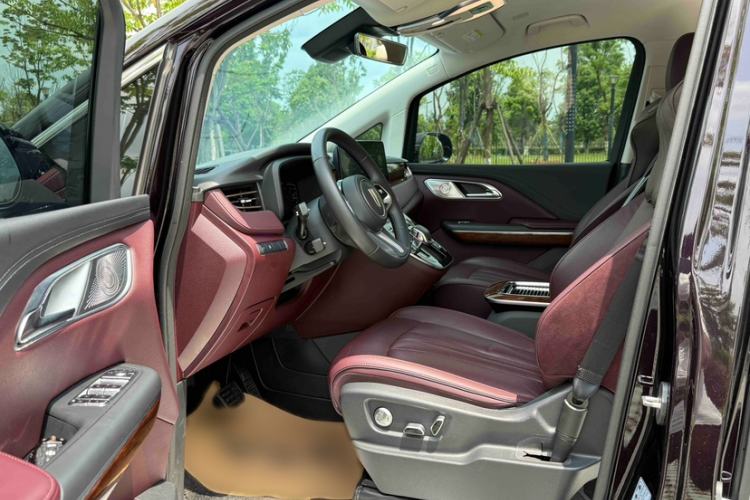 Used Hongqi HQ9 2023 2.0T Smart Connect Flagship Edition Interior 11