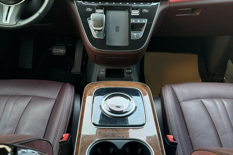 Used Hongqi HQ9 2023 2.0T Smart Connect Flagship Edition Interior 14