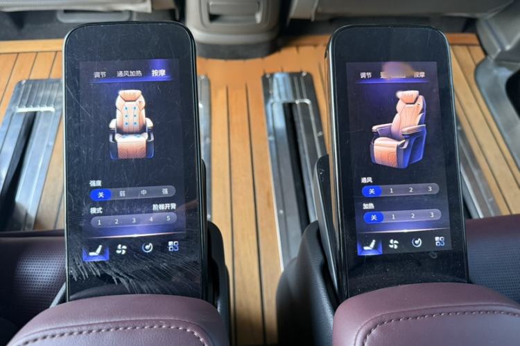 Used Hongqi HQ9 2023 2.0T Smart Connect Flagship Edition Interior 2