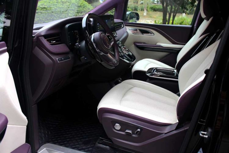 Used Hongqi HQ9 2023 2.0T Smart Connect Flagship Edition Interior 2