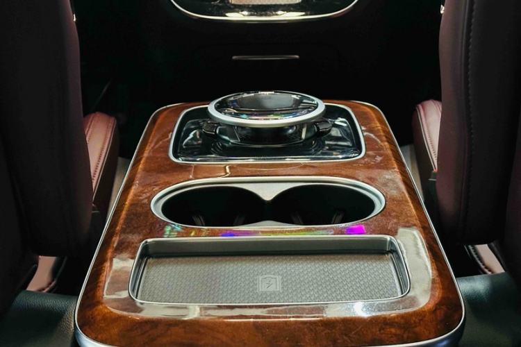 Used Hongqi HQ9 2023 2.0T Smart Connect Flagship Edition Interior 2